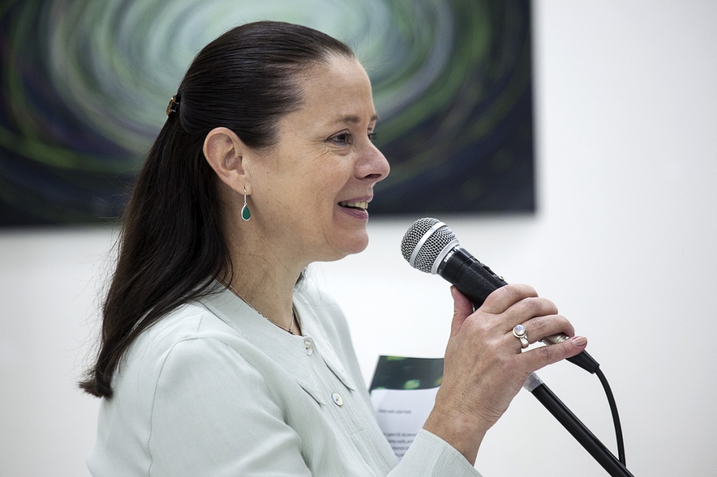 Jitka Štenclová, "Na obloze a pod ní"
